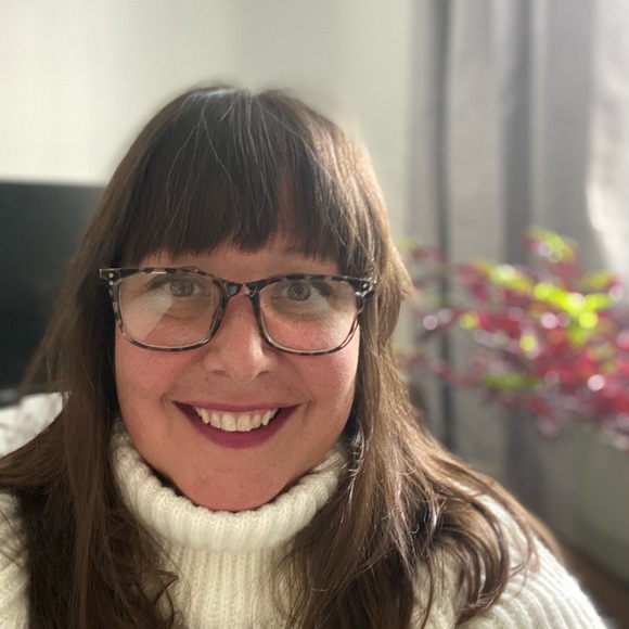 Meet your Posher, Allie - Picture 1 of 1